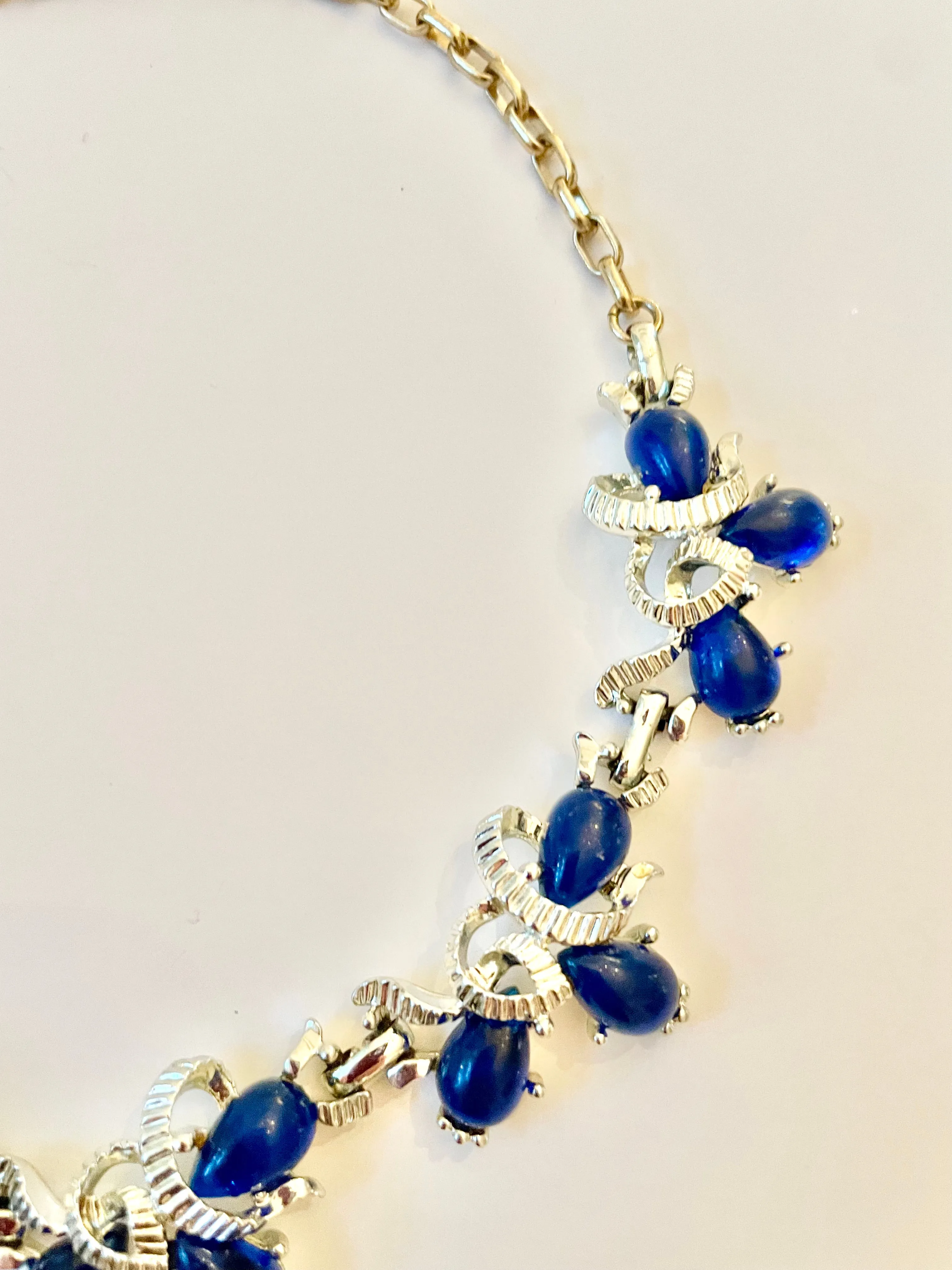 1960's stunning sapphire collar necklace... so elegant