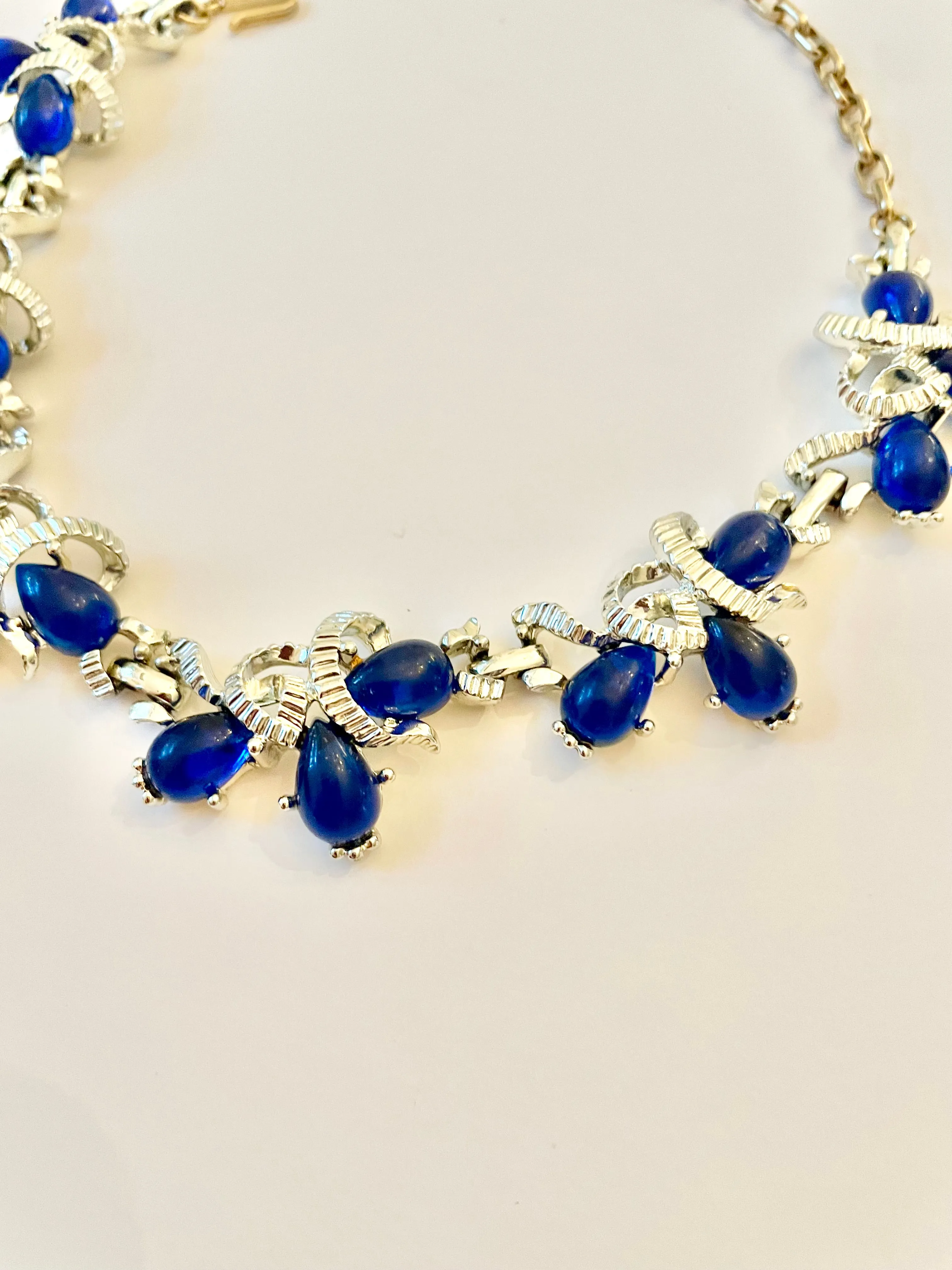 1960's stunning sapphire collar necklace... so elegant