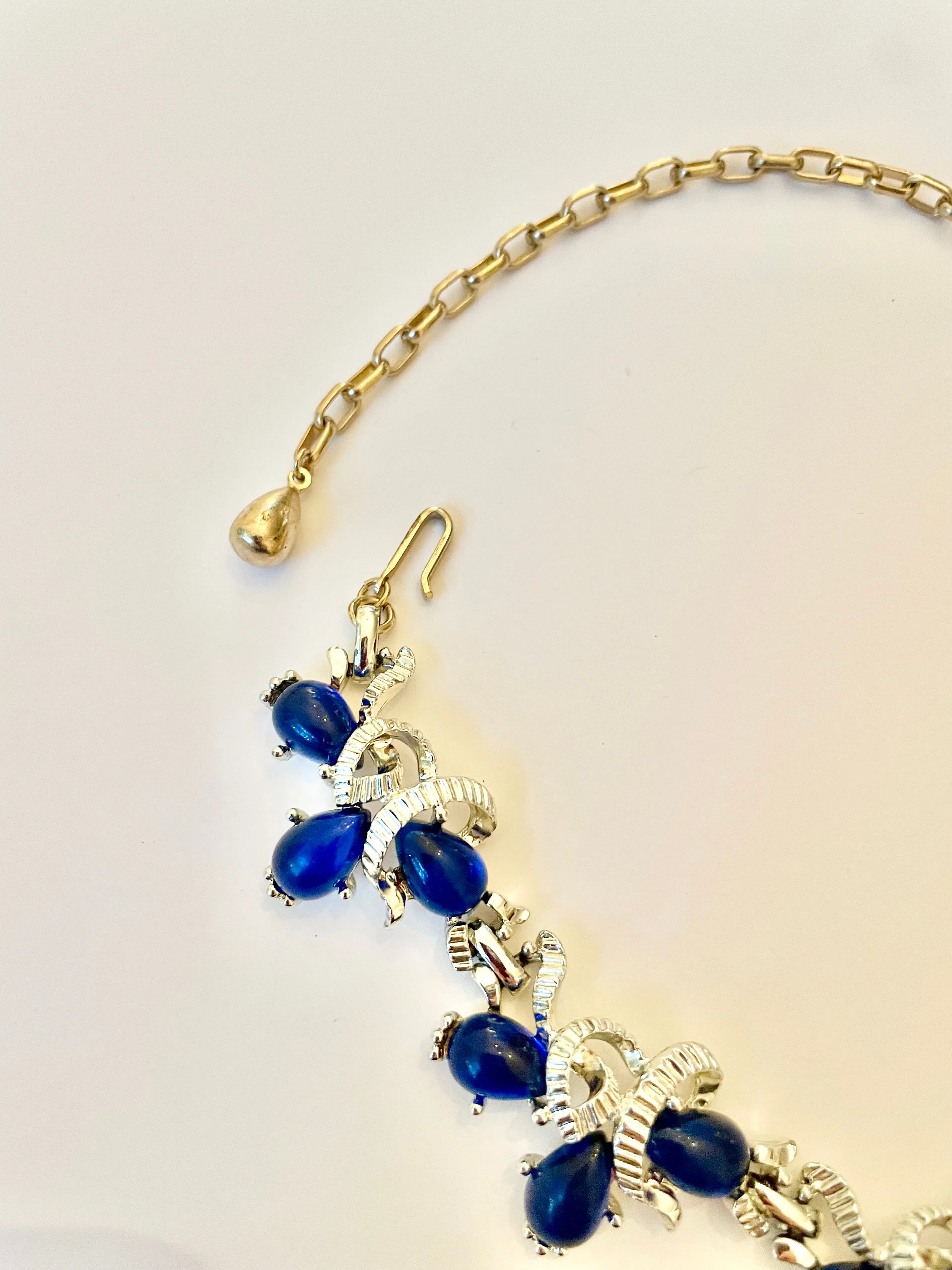 1960's stunning sapphire collar necklace... so elegant