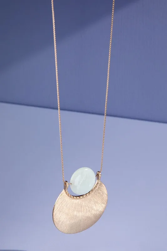 Howlite and Gold long necklace