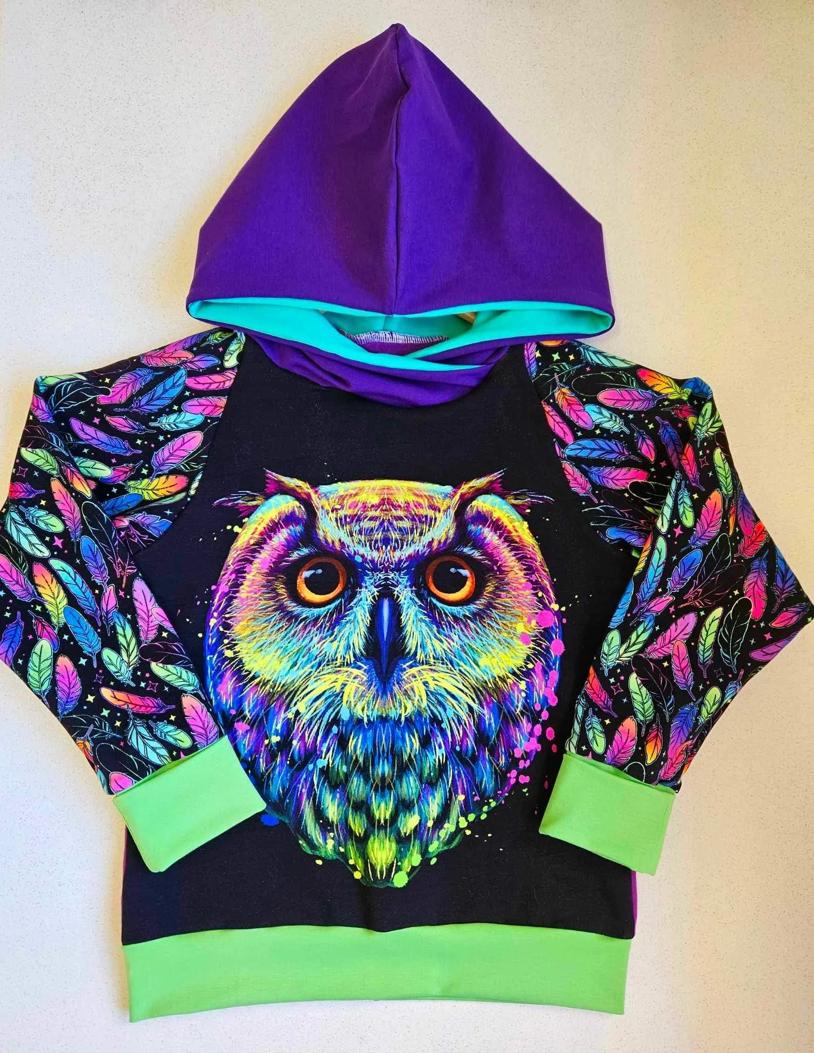 THEME 24 - Neon Owl 1m Panel